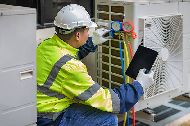 Professional Ac Installation technician working in Hanson, MA